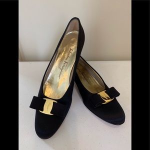 Ferragamo 8AAA Black Satin Vara Evening Flats